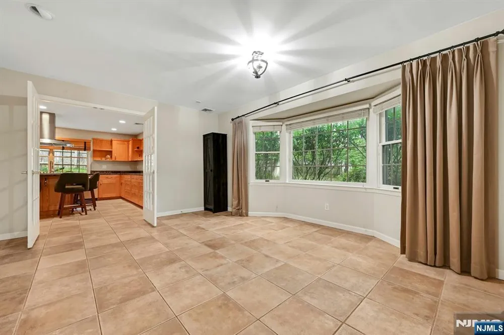 76 Briarwood Avenue Norwood, NJ 07648