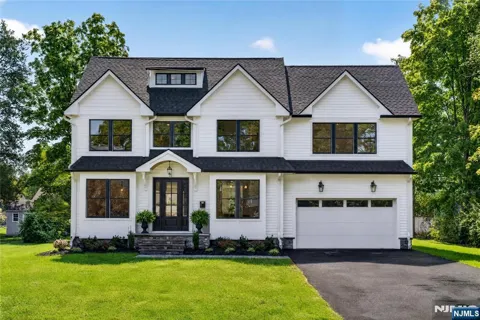 21 Pomona Avenue