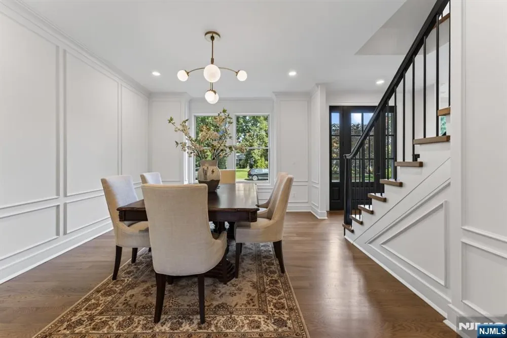 21 Pomona Avenue Pequannock Township, NJ 07444