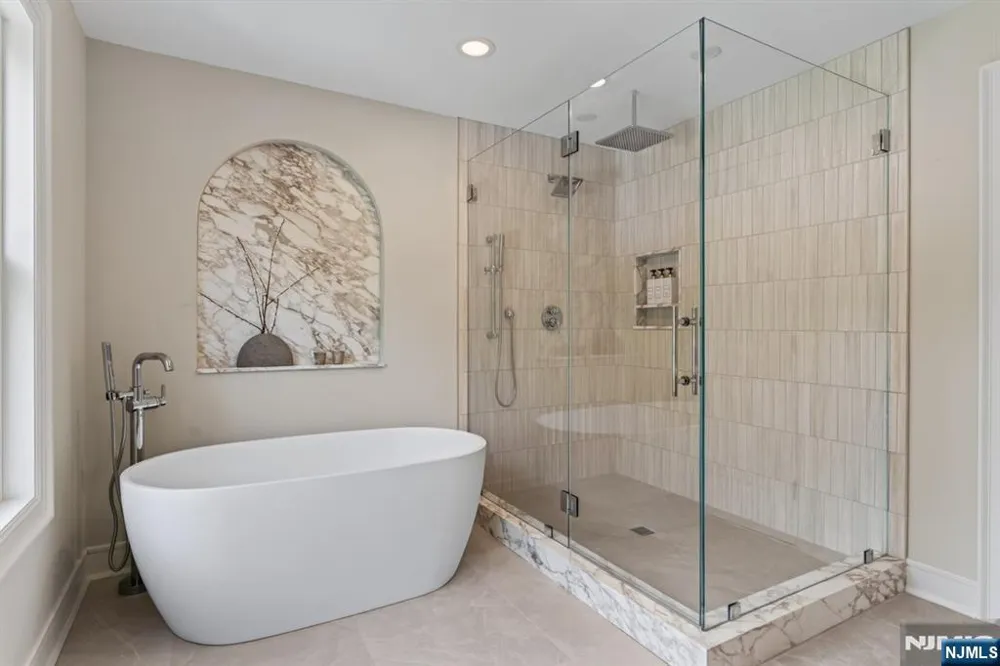 21 Pomona Avenue Pequannock Township, NJ 07444