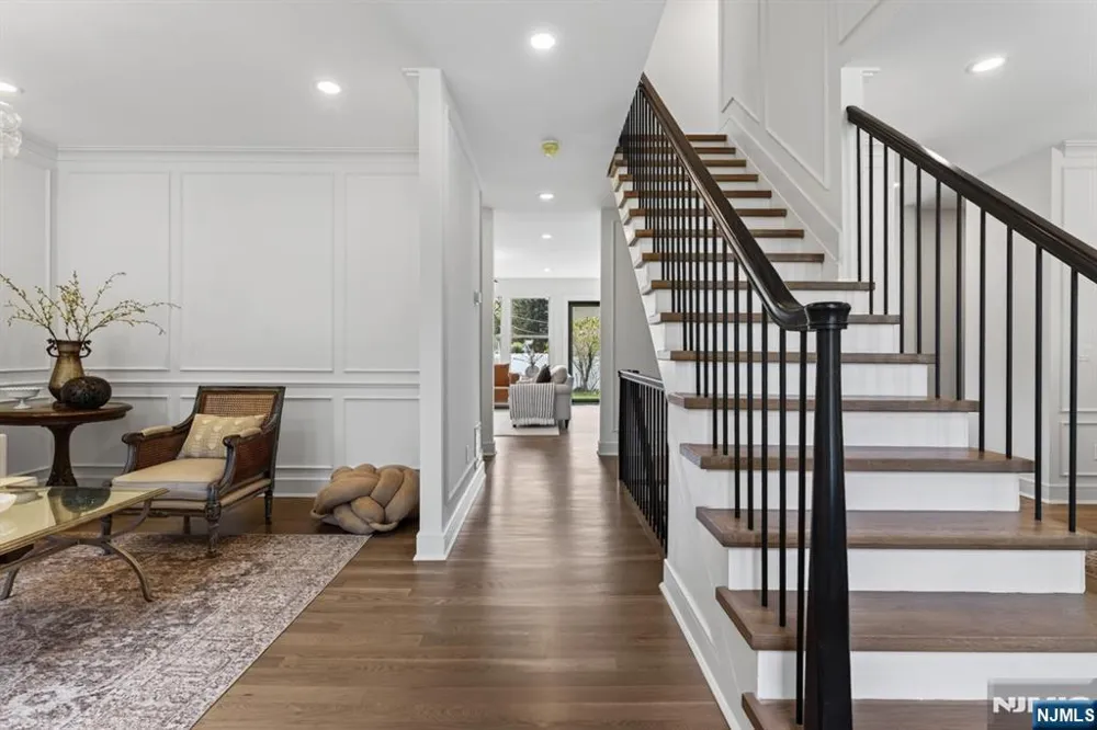 21 Pomona Avenue Pequannock Township, NJ 07444