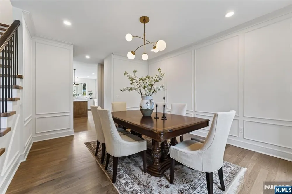 21 Pomona Avenue Pequannock Township, NJ 07444