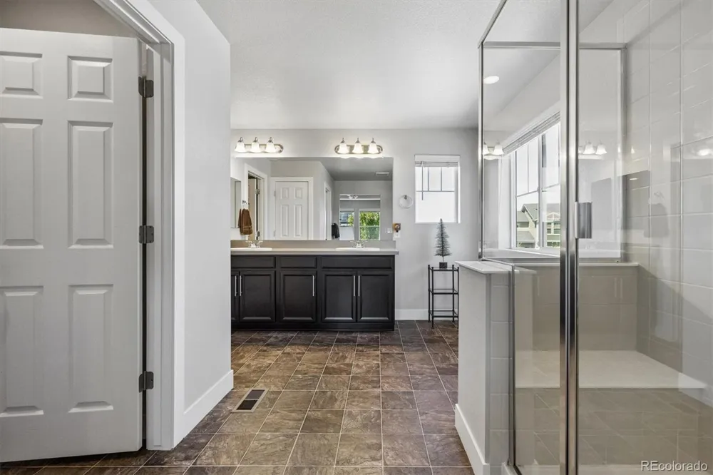 27162 E Frost Place Aurora, CO 80016