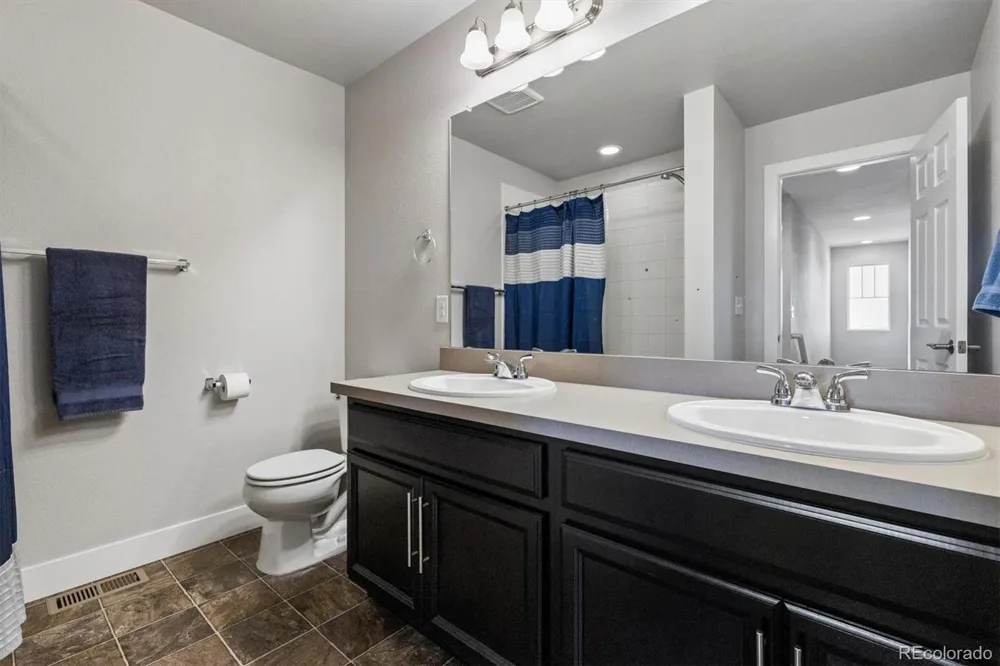 27162 E Frost Place Aurora, CO 80016