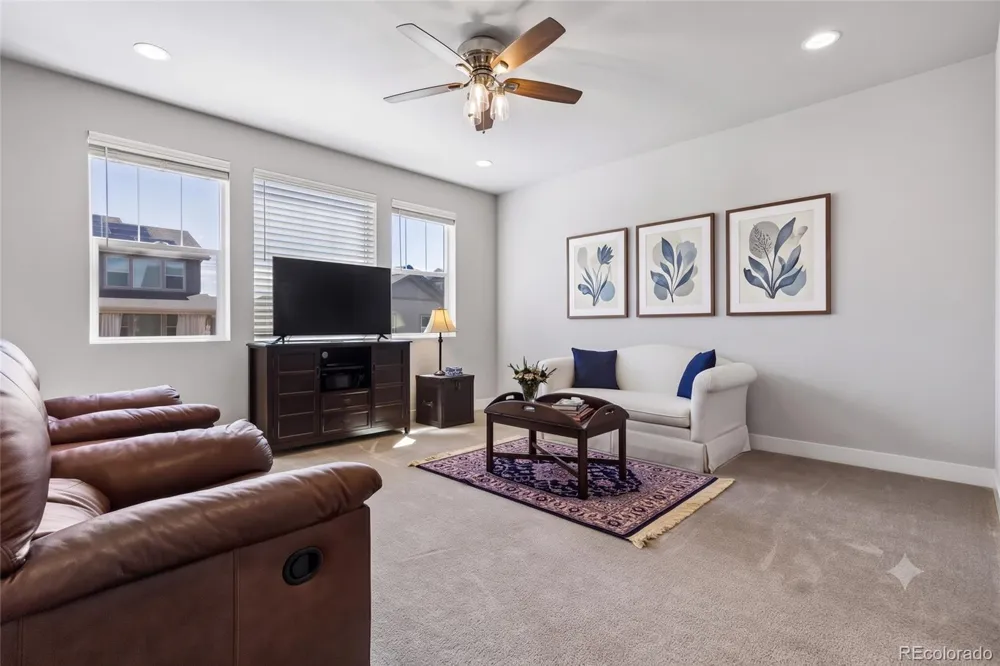 27162 E Frost Place Aurora, CO 80016