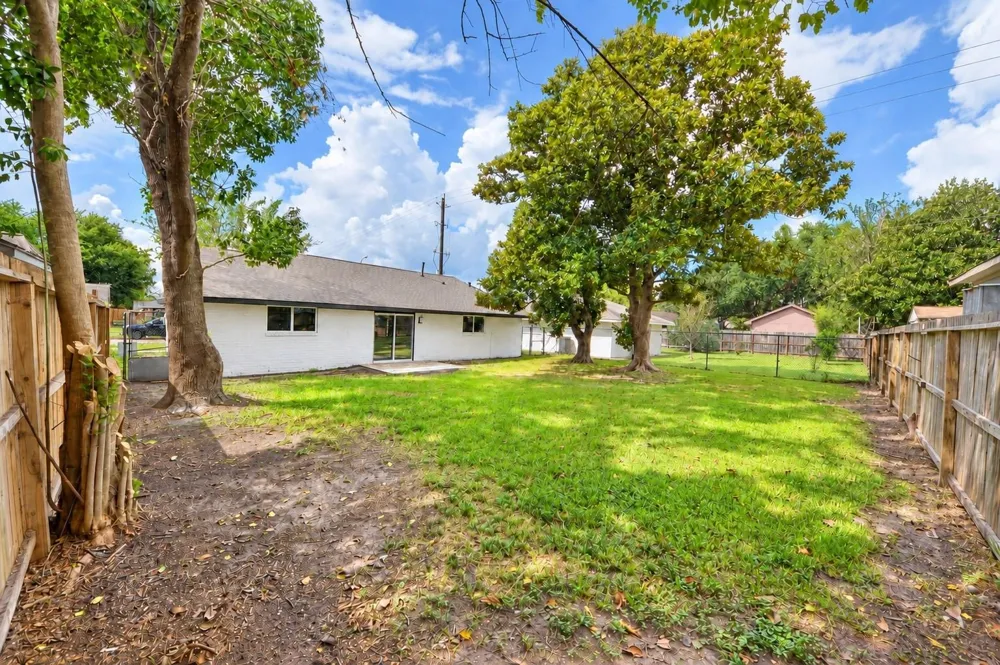 1030 Forestburg Drive Houston, TX 77038