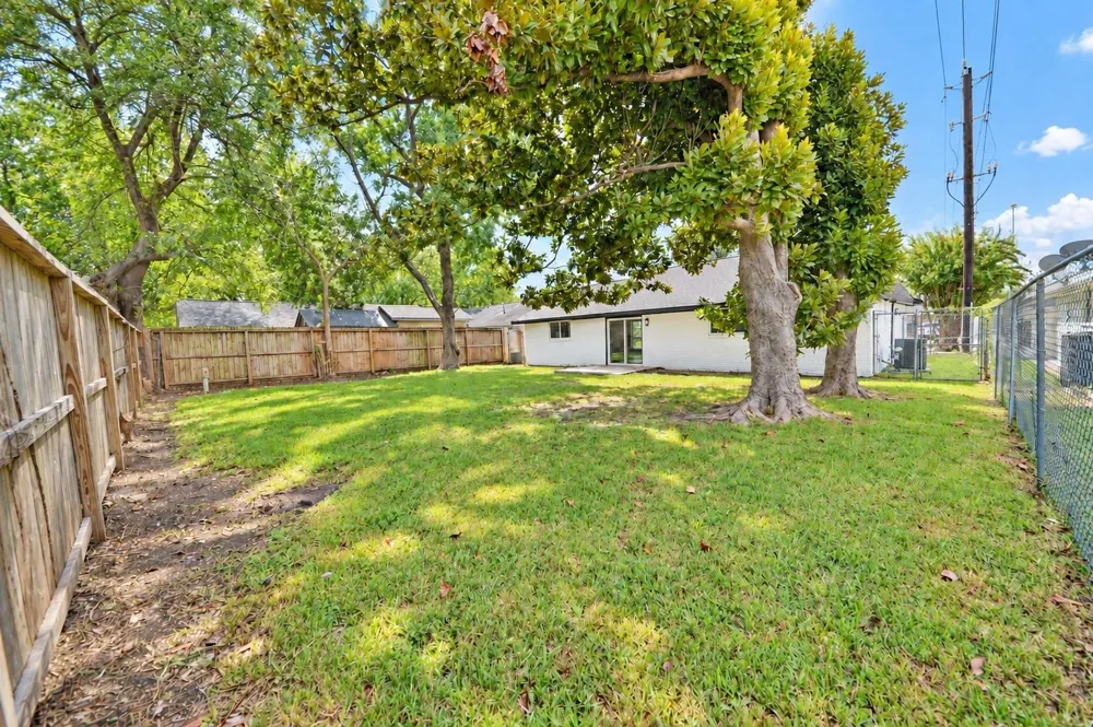 1030 Forestburg Drive Houston, TX 77038