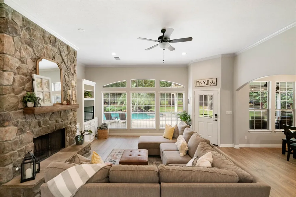 910 Commons Vista Drive Huffman, TX 77336