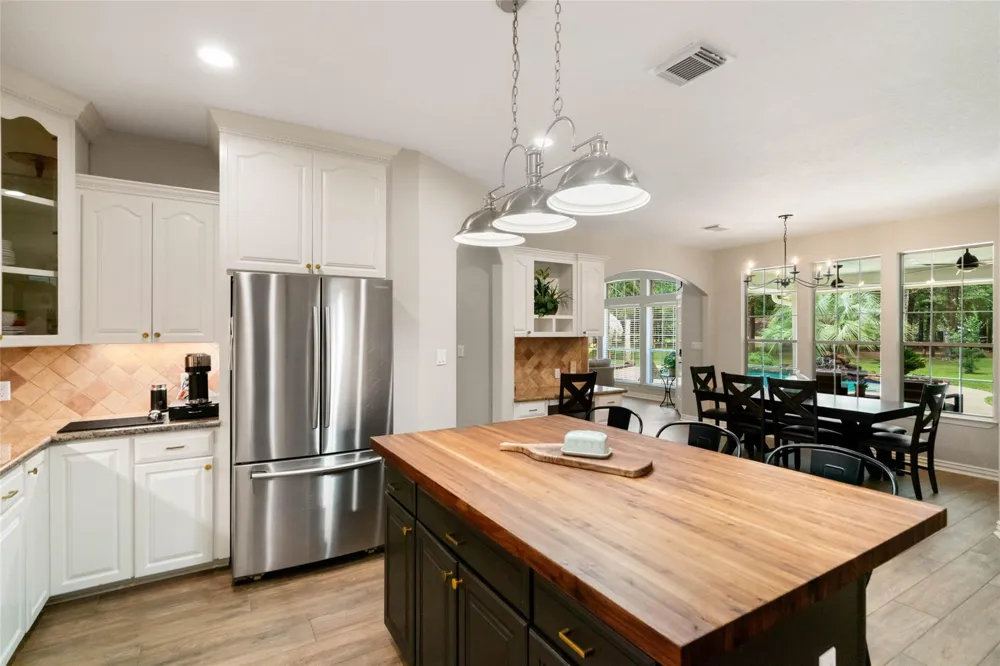 910 Commons Vista Drive Huffman, TX 77336