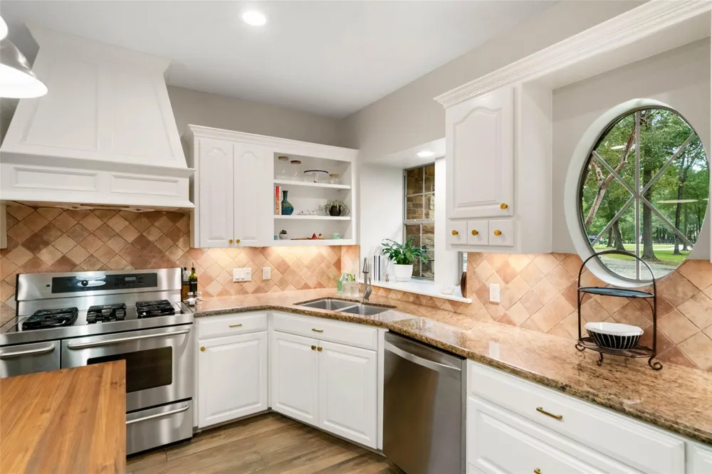 910 Commons Vista Drive Huffman, TX 77336
