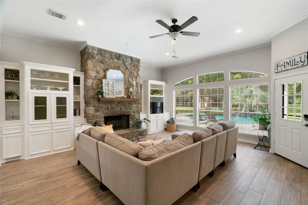 910 Commons Vista Drive Huffman, TX 77336