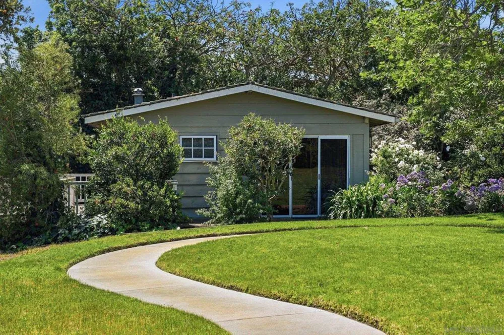 2954 Woodford Drive La Jolla, CA 92037