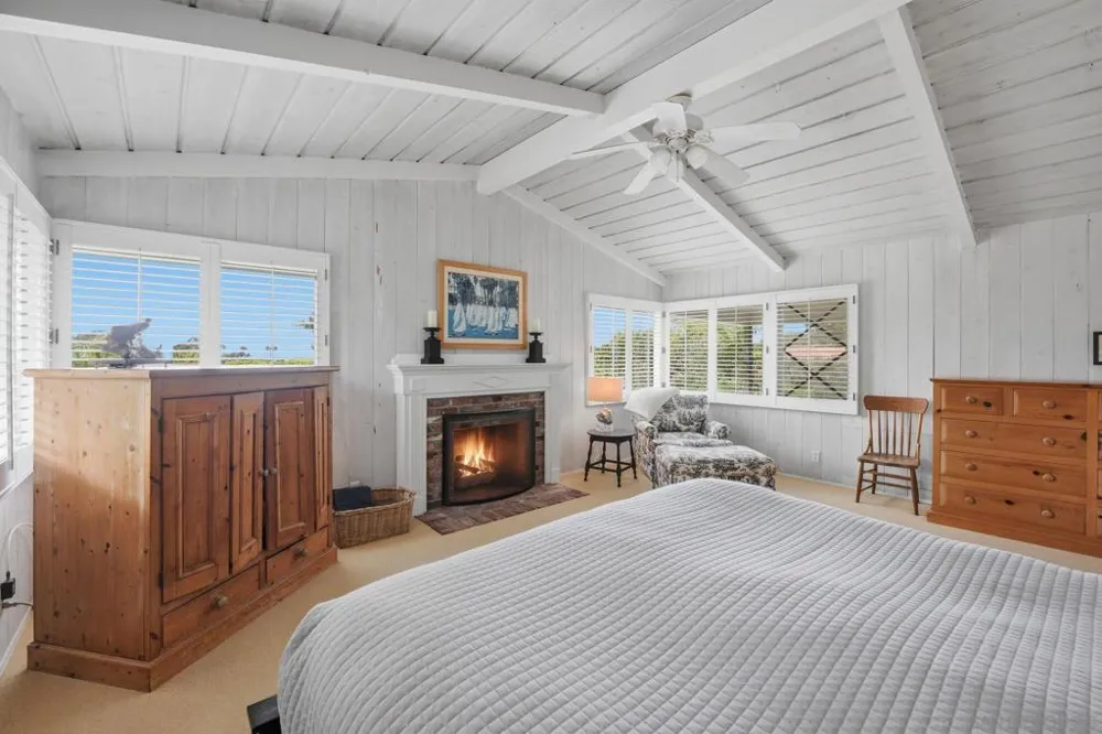 2954 Woodford Drive La Jolla, CA 92037