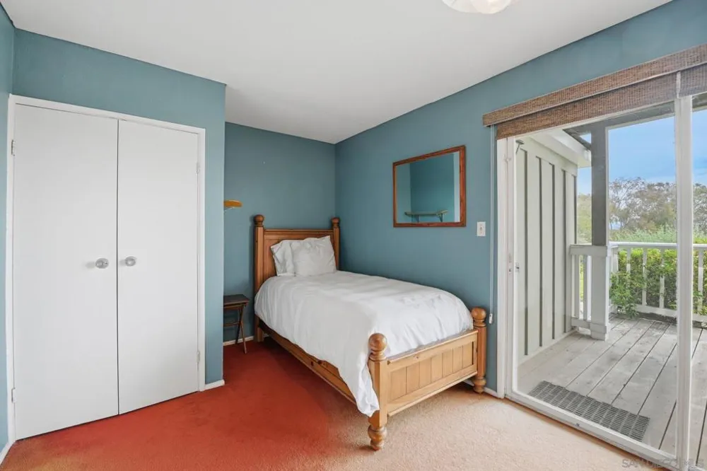 2954 Woodford Drive La Jolla, CA 92037