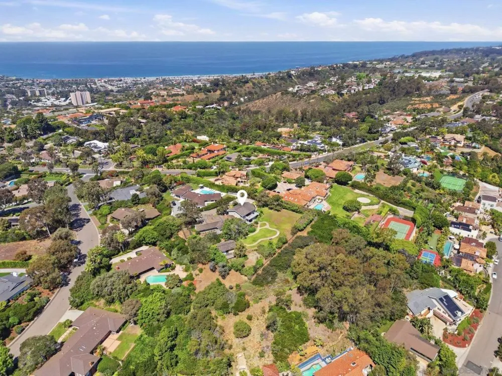2954 Woodford Drive La Jolla, CA 92037