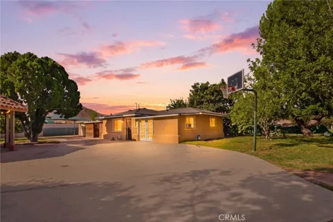 17651 Santa Ana