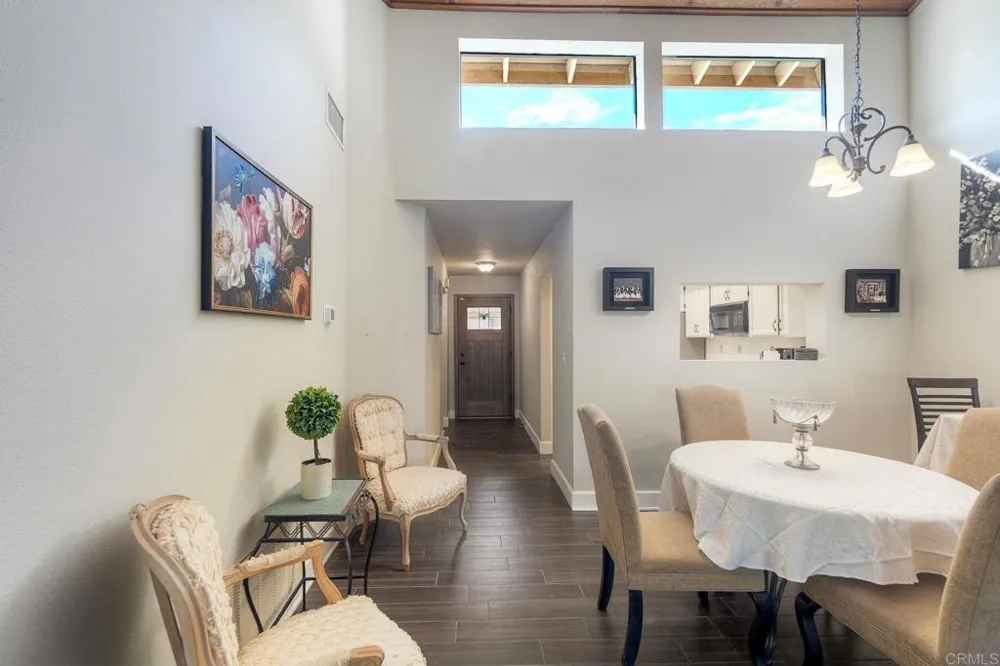 8559 Circle R Valley Lane Escondido, CA 92026