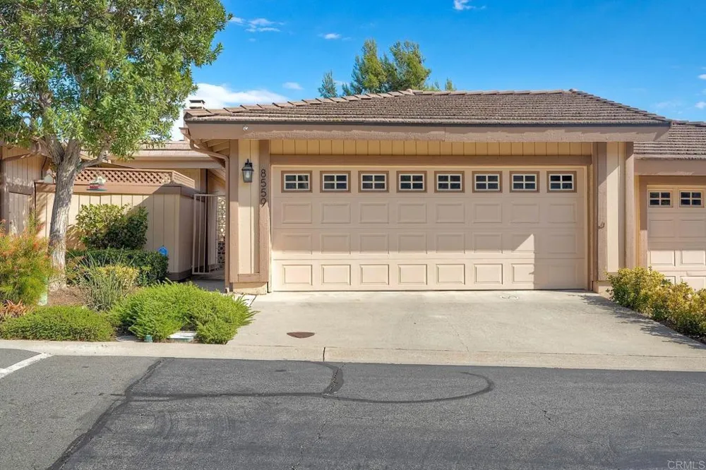 8559 Circle R Valley Lane Escondido, CA 92026