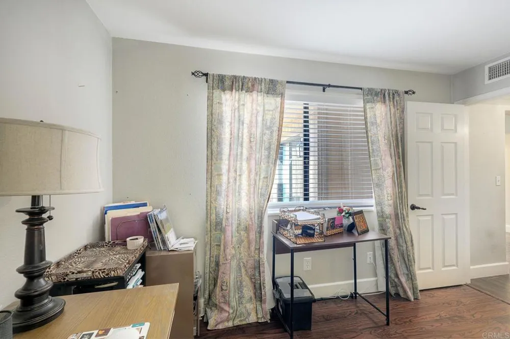 8559 Circle R Valley Lane Escondido, CA 92026