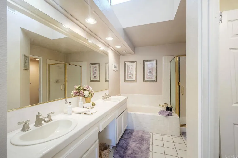 8559 Circle R Valley Lane Escondido, CA 92026