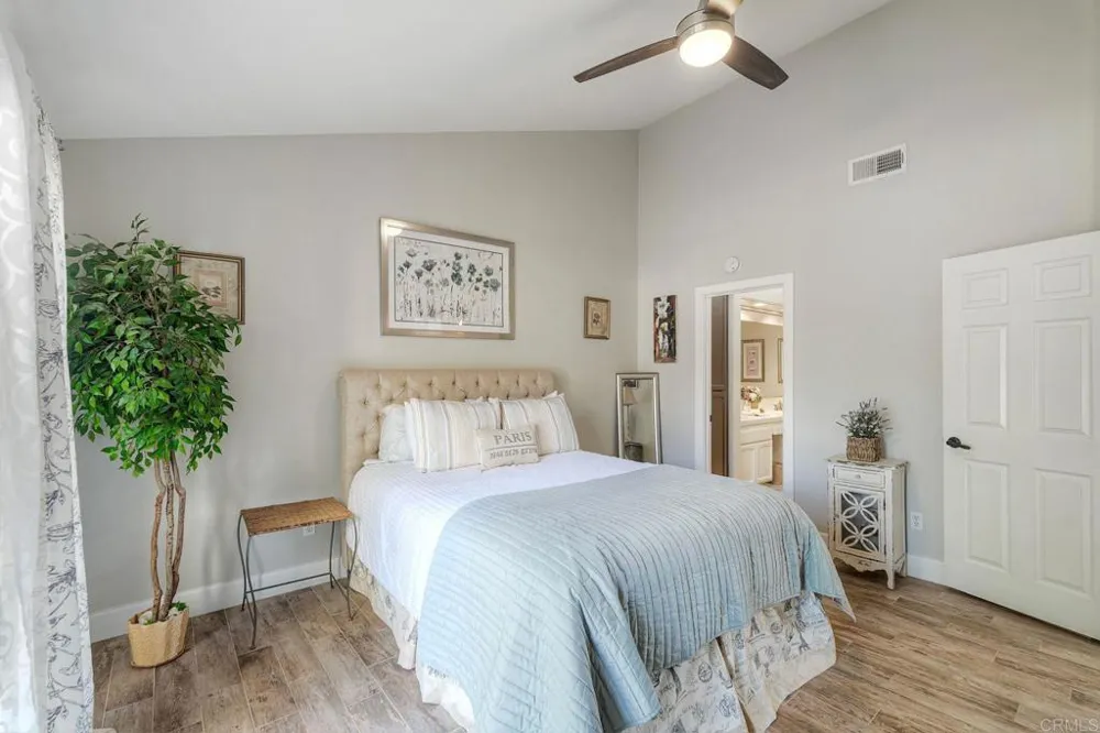 8559 Circle R Valley Lane Escondido, CA 92026