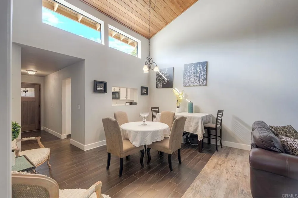 8559 Circle R Valley Lane Escondido, CA 92026