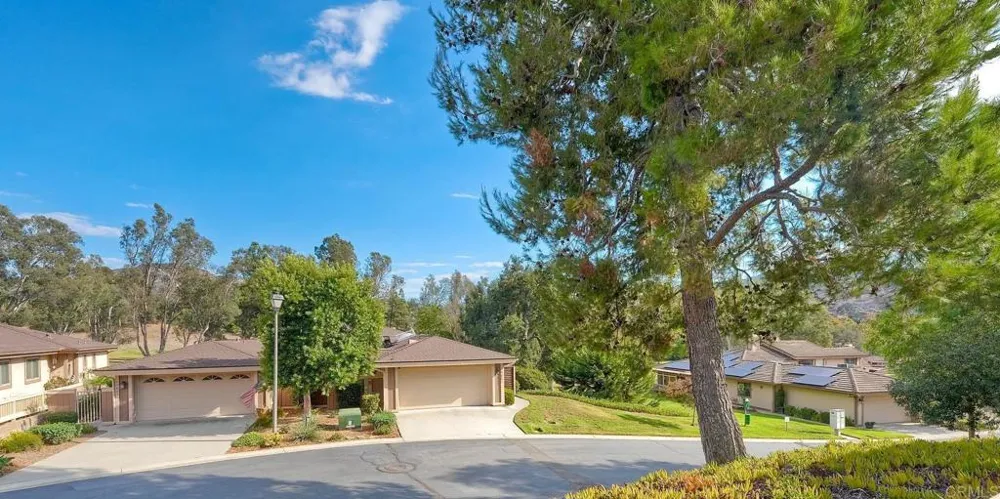 8559 Circle R Valley Lane Escondido, CA 92026