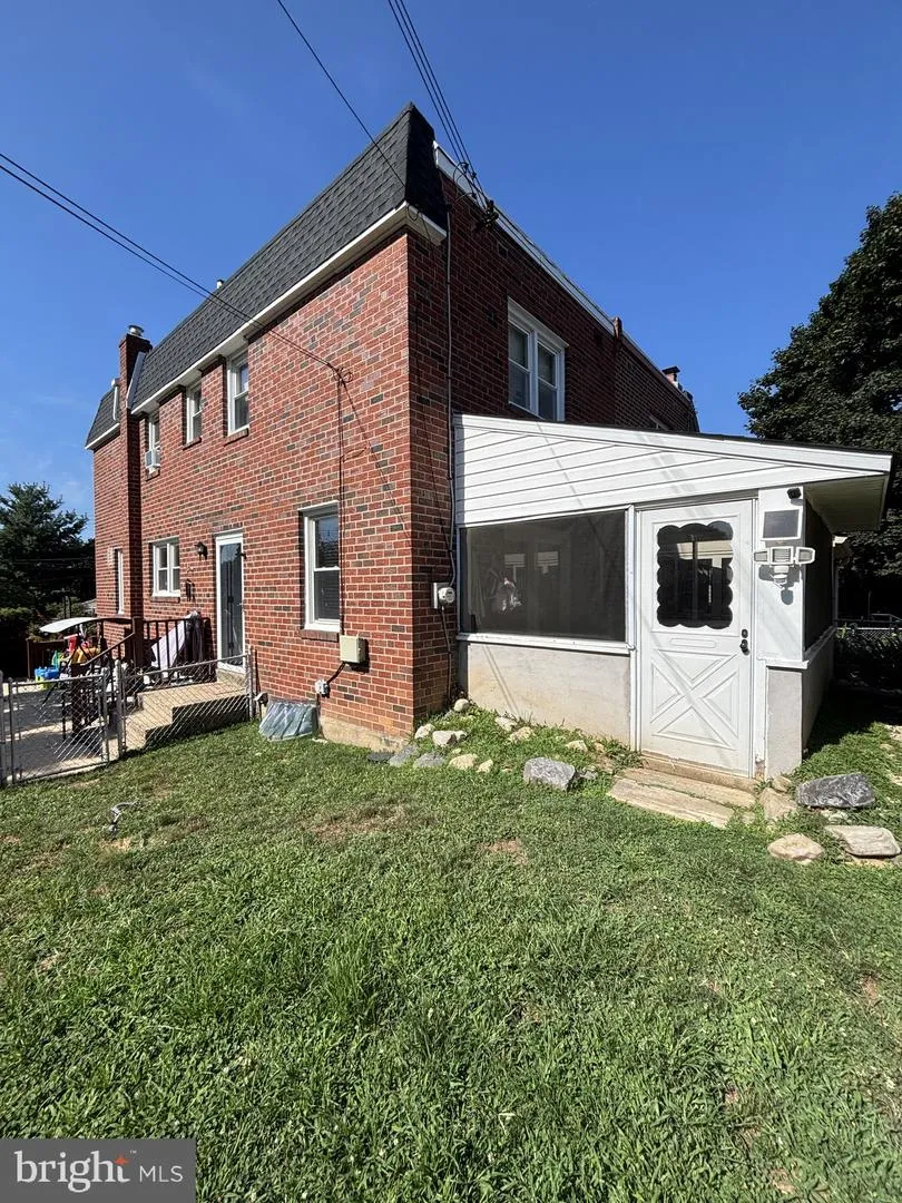 12 E WYNCLIFFE AVENUE Clifton Heights, PA 19018