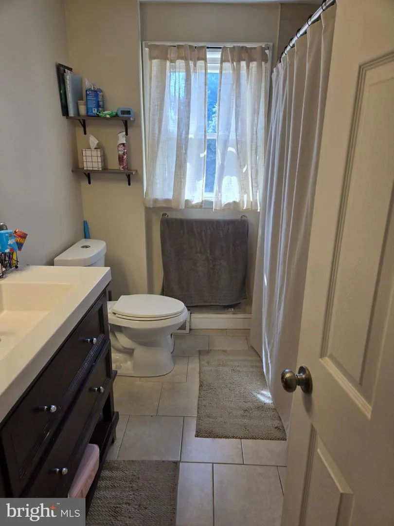 12 E WYNCLIFFE AVENUE Clifton Heights, PA 19018