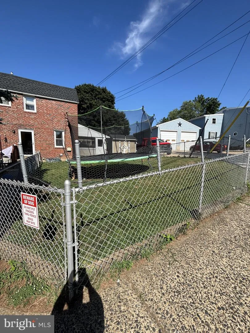 12 E WYNCLIFFE AVENUE Clifton Heights, PA 19018