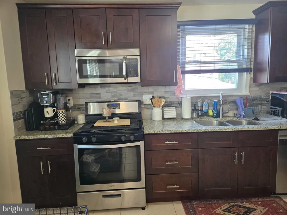 12 E WYNCLIFFE AVENUE Clifton Heights, PA 19018