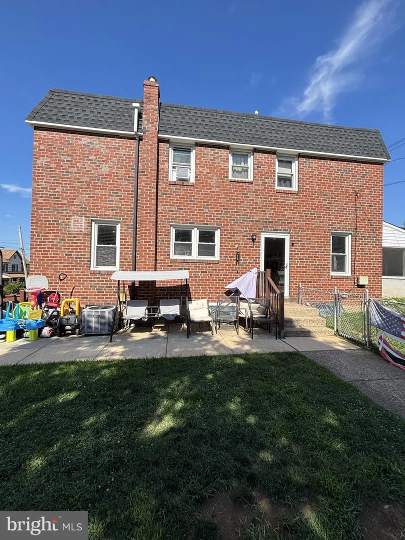 12 E WYNCLIFFE AVENUE Clifton Heights, PA 19018