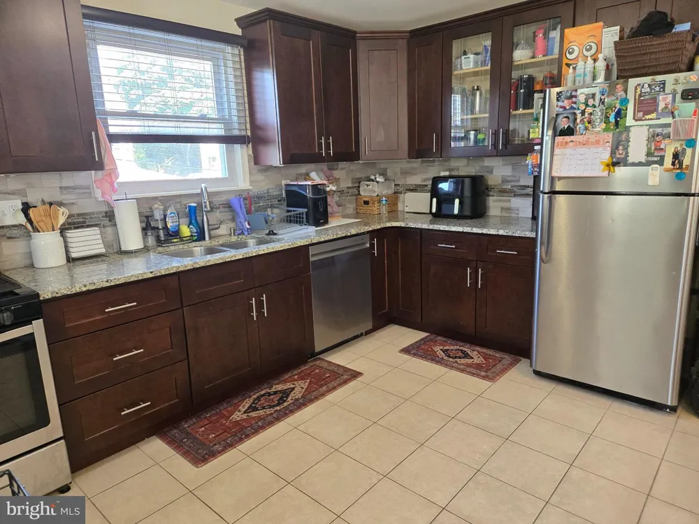 12 E WYNCLIFFE AVENUE Clifton Heights, PA 19018