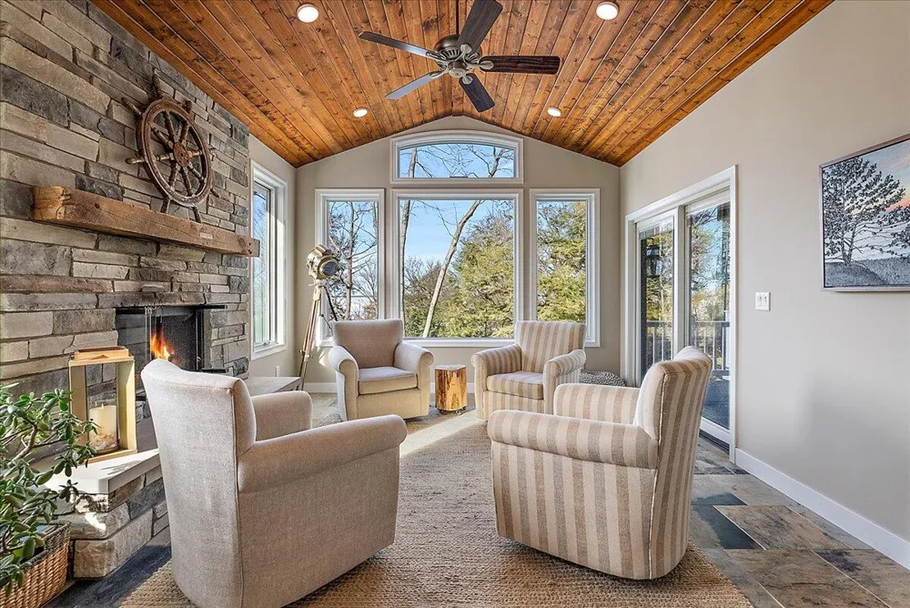 690 Dune Grass Circle Drive Saugatuck, MI 49453