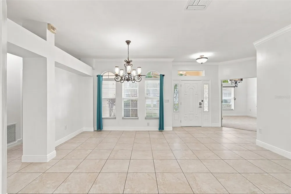1512 CROOKED STICK DRIVE Valrico, FL 33596