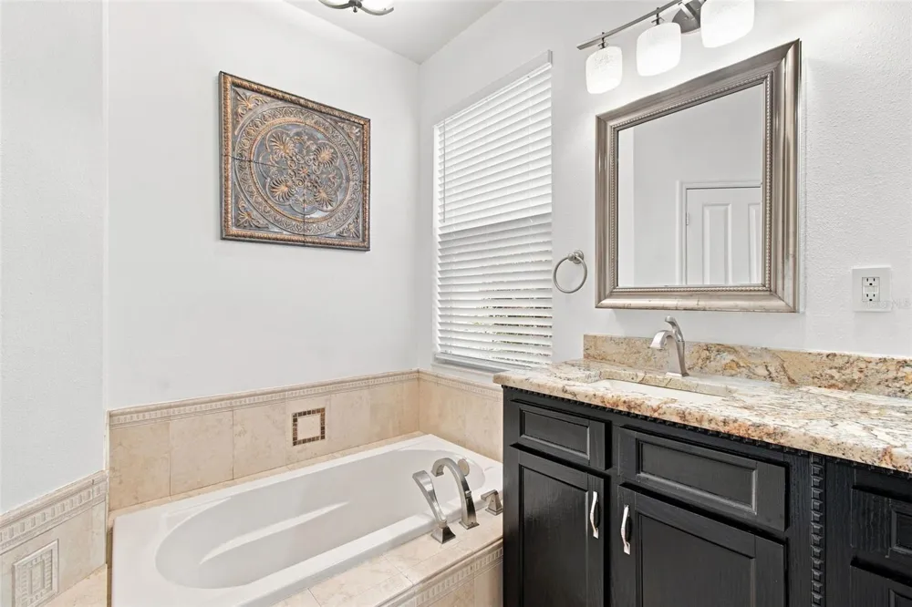 1512 CROOKED STICK DRIVE Valrico, FL 33596