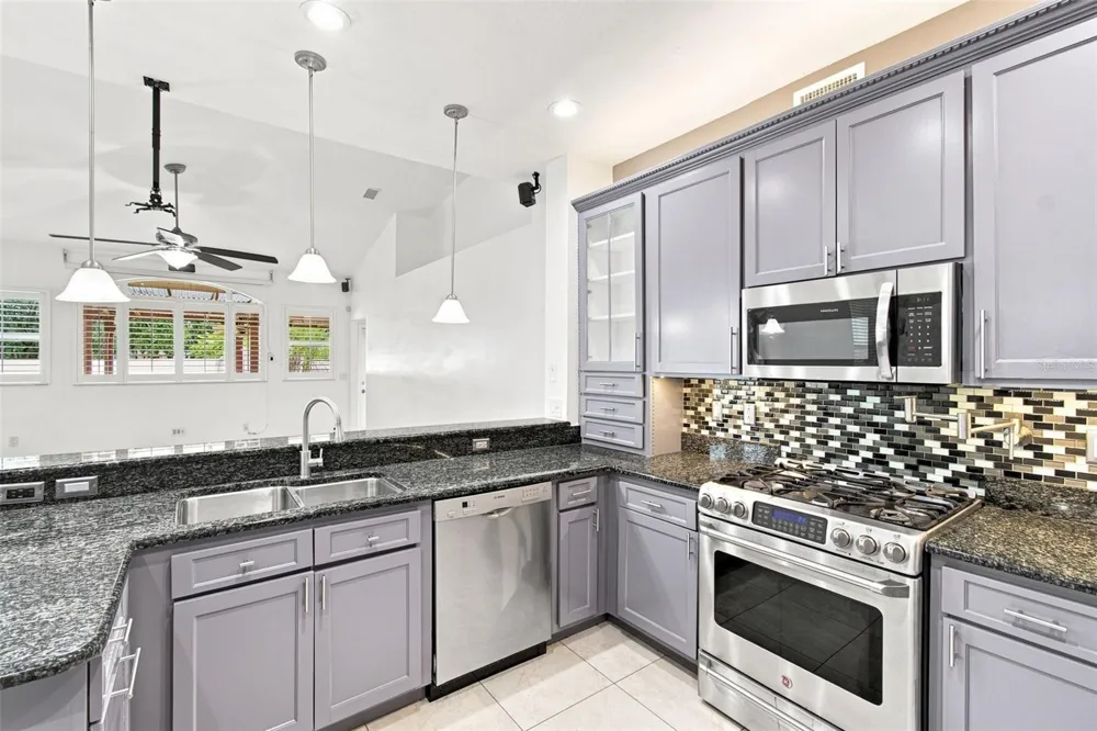 1512 CROOKED STICK DRIVE Valrico, FL 33596