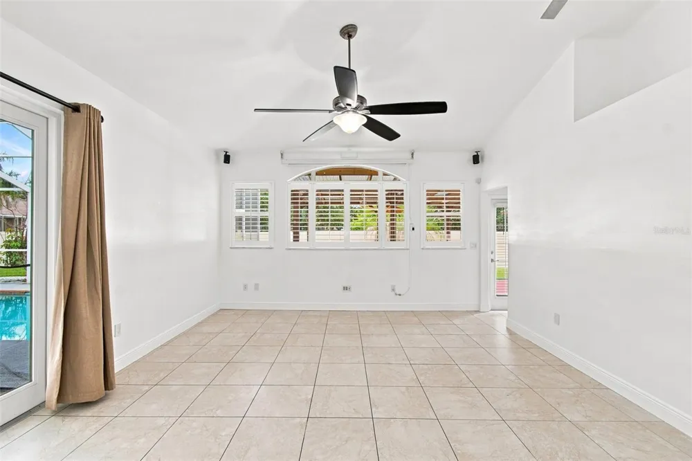1512 CROOKED STICK DRIVE Valrico, FL 33596