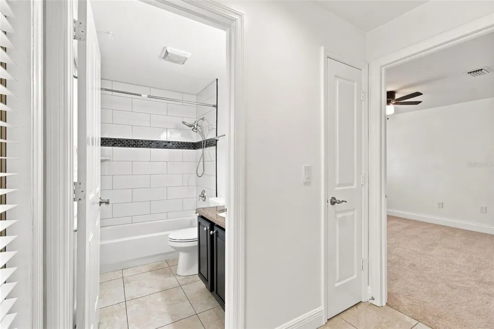 1512 CROOKED STICK DRIVE Valrico, FL 33596