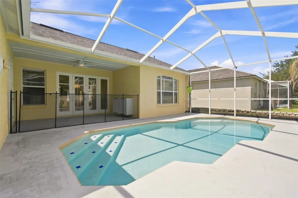1512 CROOKED STICK DRIVE Valrico, FL 33596