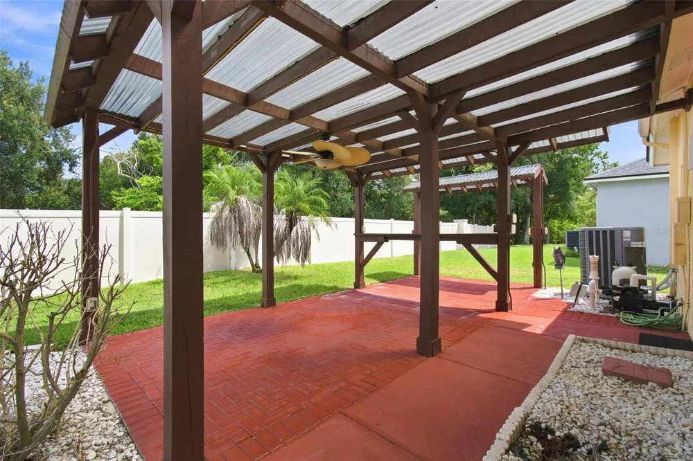 1512 CROOKED STICK DRIVE Valrico, FL 33596
