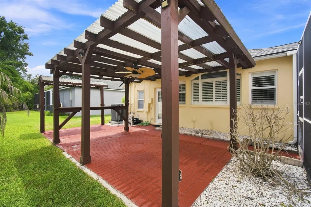1512 CROOKED STICK DRIVE Valrico, FL 33596