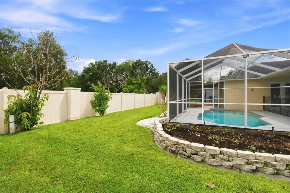 1512 CROOKED STICK DRIVE Valrico, FL 33596
