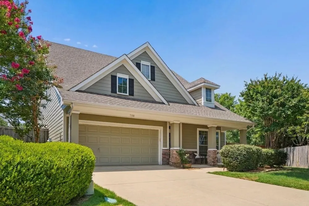 150 Fall Creek Grapevine, TX 76051