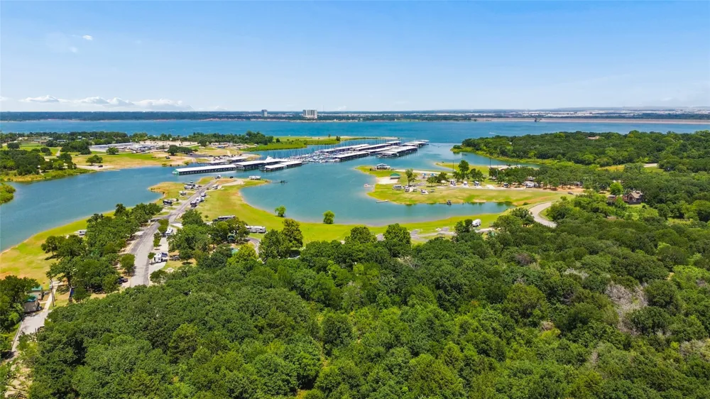 150 Fall Creek Grapevine, TX 76051