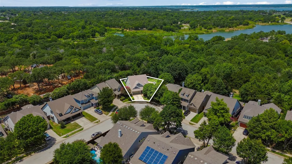 150 Fall Creek Grapevine, TX 76051