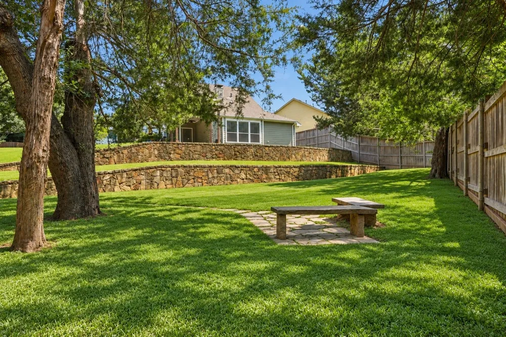 150 Fall Creek Grapevine, TX 76051