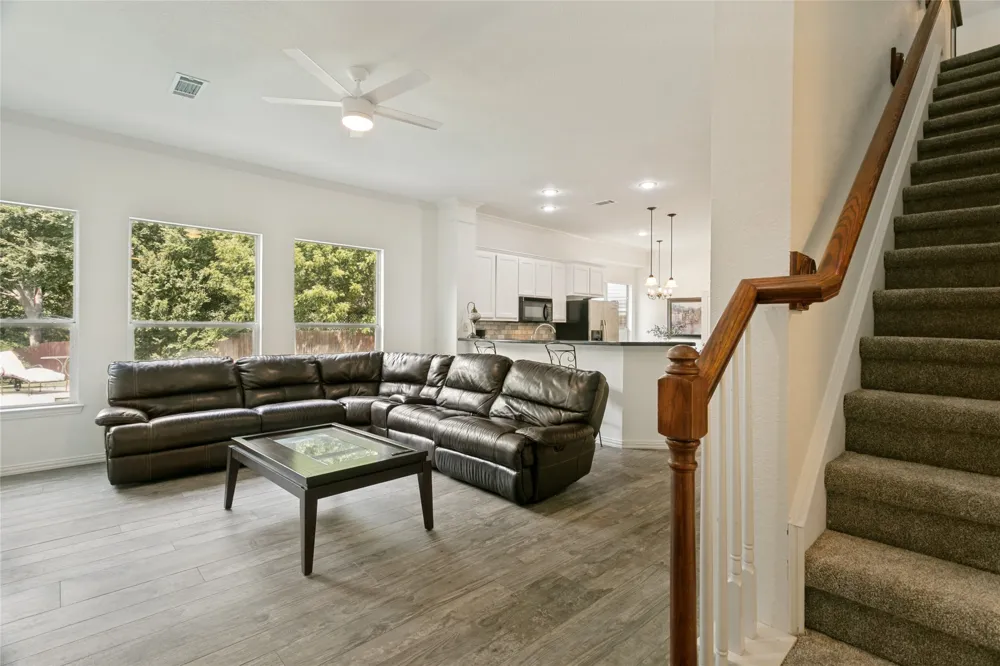 150 Fall Creek Grapevine, TX 76051
