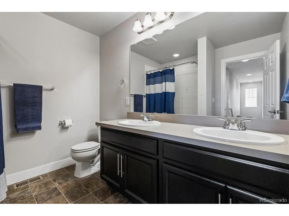 27162 E Frost Place Aurora, CO 80016