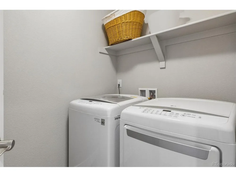 27162 E Frost Place Aurora, CO 80016
